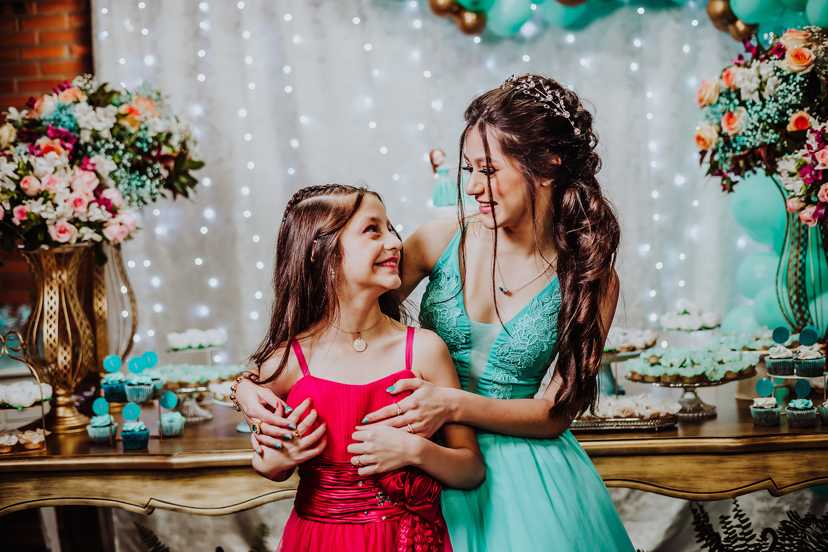 ANIVERSÁRIO 15 ANOS - DEBUTANTE - FOTOGRAFO EM ITAPEVA - ROBSON PRAXEDES - CHACARA VOVO LOURDES - POSES 15 ANOS