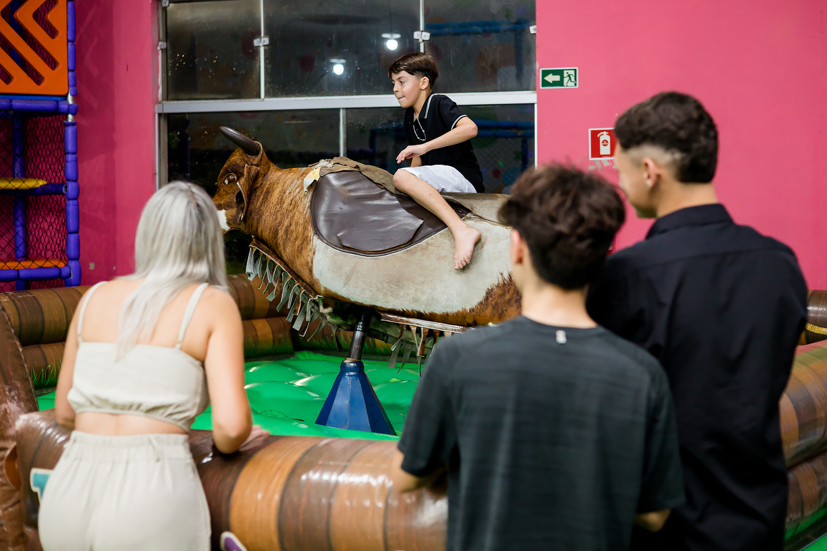 ANIVERSARIO INFANTIL - SALÃO ALGODAO DOCE ITAPEVA - FOTOGRAFO EM ITAPEVA - ROBSON PRAXEDES - POSES FOTO DE ANIVERSARIO