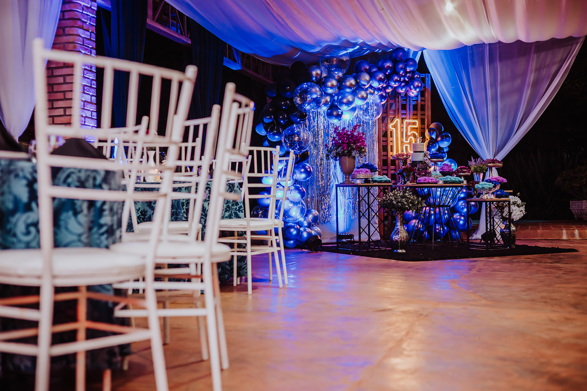 FOTOS DE ANIVERSARIO DE 15 ANOS - 15 ANOS - POSES 15 ANOS - FOTOGRAFO EM ITARARE - ROBSON PRAXEDES - ENSAIO FEMININO - CHACARA BABIZS - TONY BASILIO