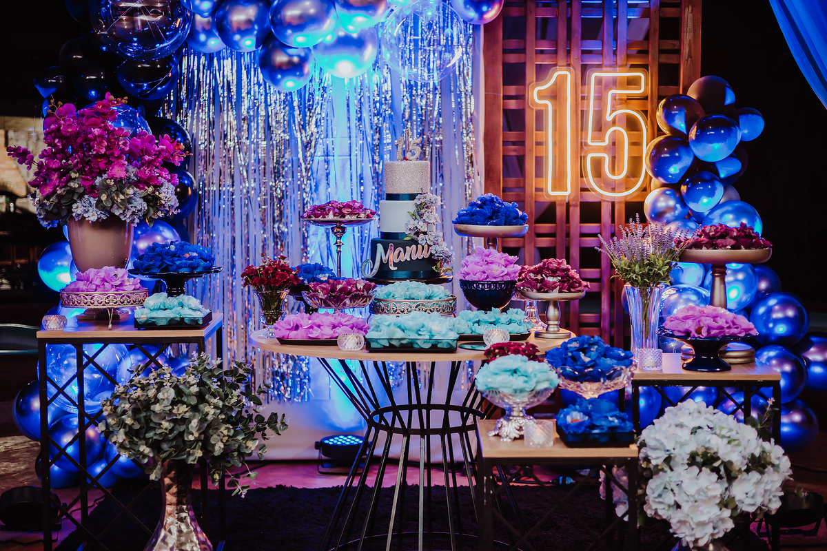 FOTOS DE ANIVERSARIO DE 15 ANOS - 15 ANOS - POSES 15 ANOS - FOTOGRAFO EM ITARARE - ROBSON PRAXEDES - ENSAIO FEMININO - CHACARA BABIZS - TONY BASILIO