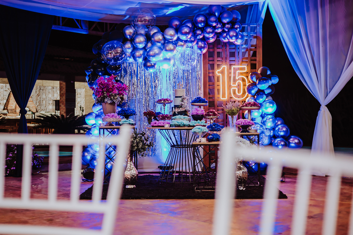 FOTOS DE ANIVERSARIO DE 15 ANOS - 15 ANOS - POSES 15 ANOS - FOTOGRAFO EM ITARARE - ROBSON PRAXEDES - ENSAIO FEMININO - CHACARA BABIZS - TONY BASILIO