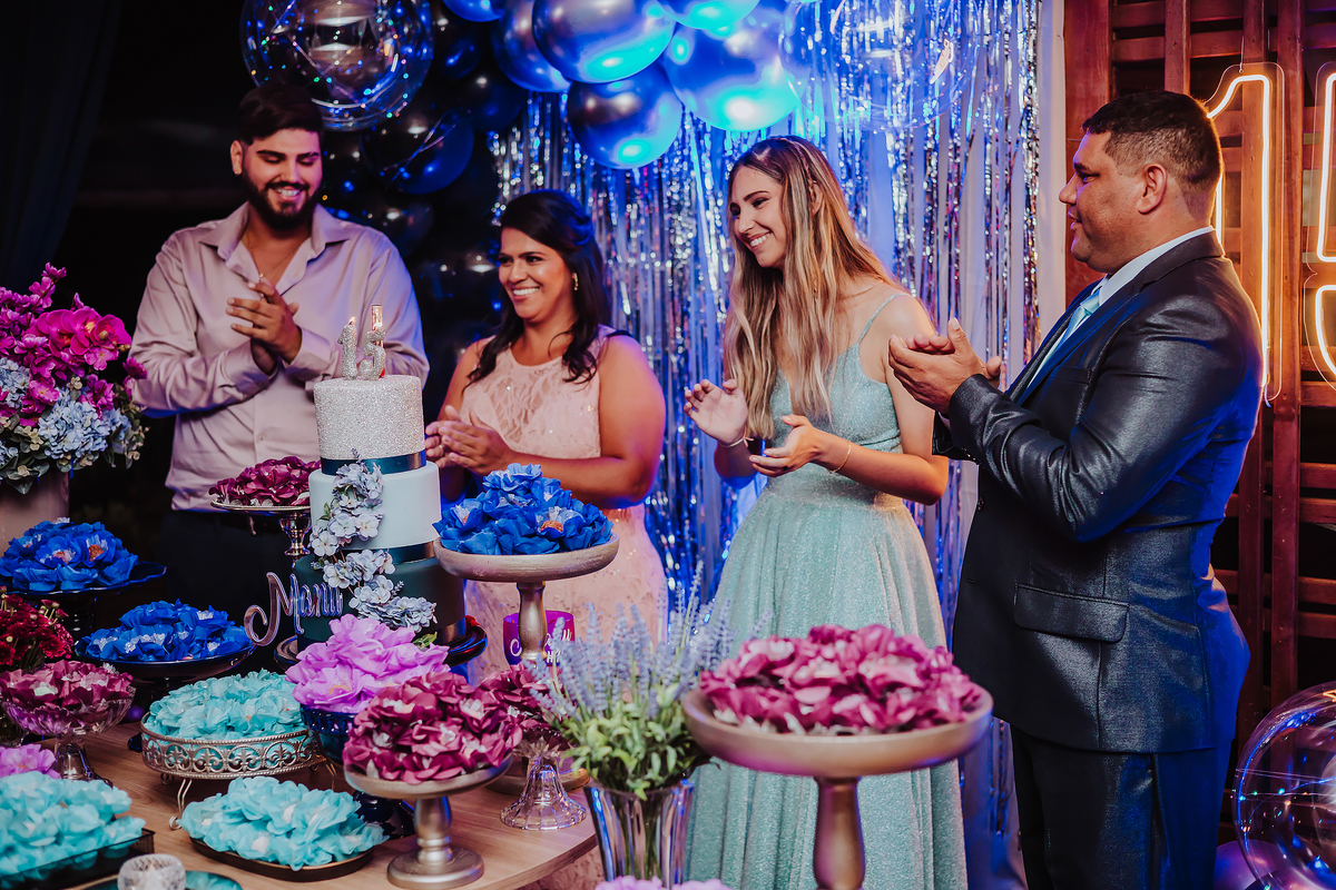 FOTOS DE ANIVERSARIO DE 15 ANOS - 15 ANOS - POSES 15 ANOS - FOTOGRAFO EM ITARARE - ROBSON PRAXEDES - ENSAIO FEMININO - CHACARA BABIZS - TONY BASILIO