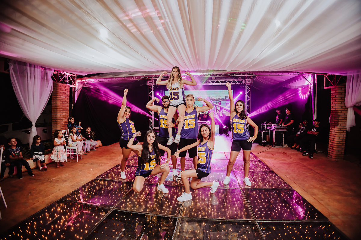 FOTOS DE ANIVERSARIO DE 15 ANOS - 15 ANOS - POSES 15 ANOS - FOTOGRAFO EM ITARARE - ROBSON PRAXEDES - ENSAIO FEMININO - CHACARA BABIZS - TONY BASILIO