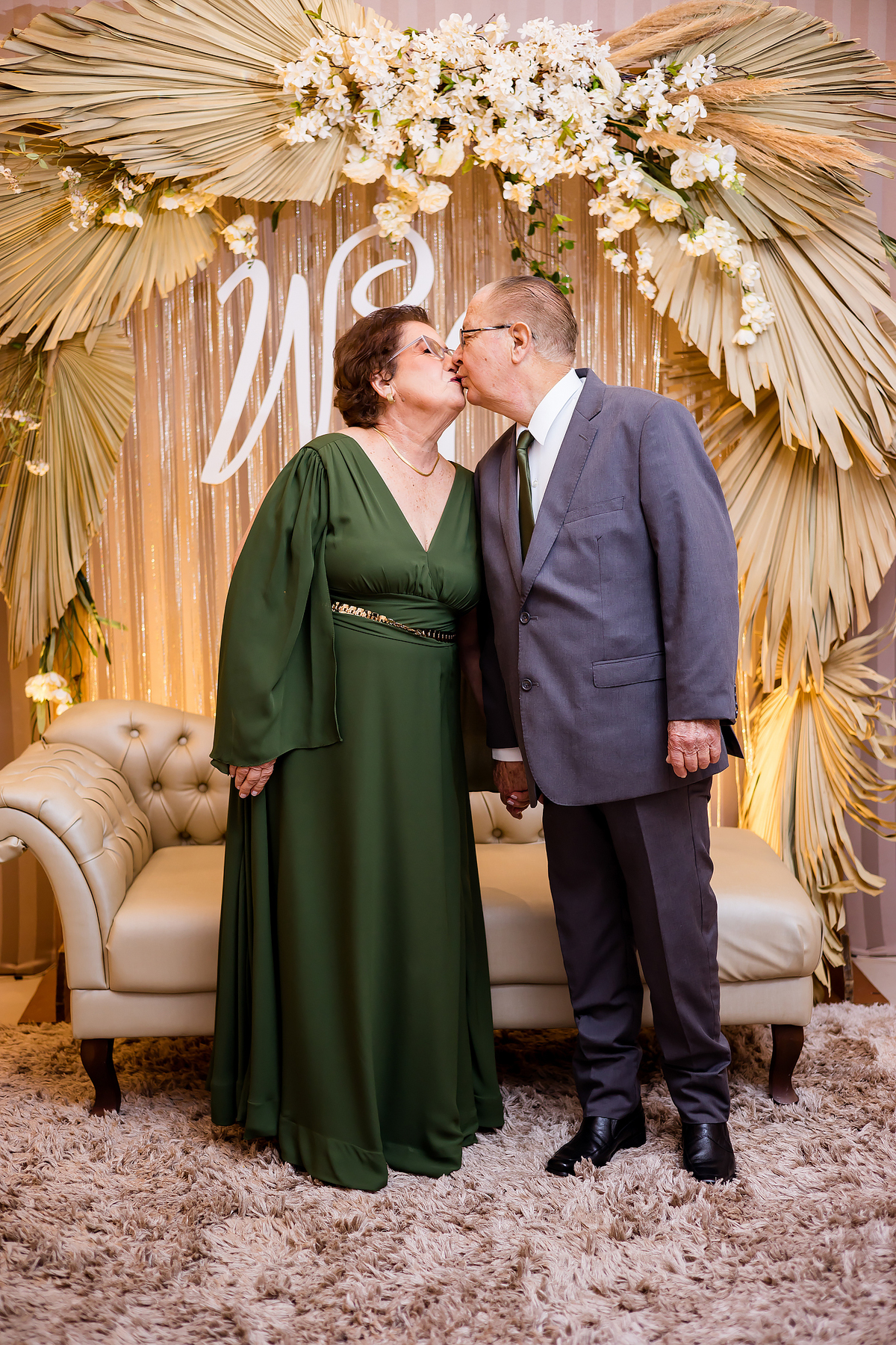 BODAS DE OURO -  BABALLOO CASA DE EVENTOS ITARARÉ - ROBSON PRAXEDES - FOTOGRAFO EM ITARARÉ - DJ FERNANDINHO - CAMILA DOCES