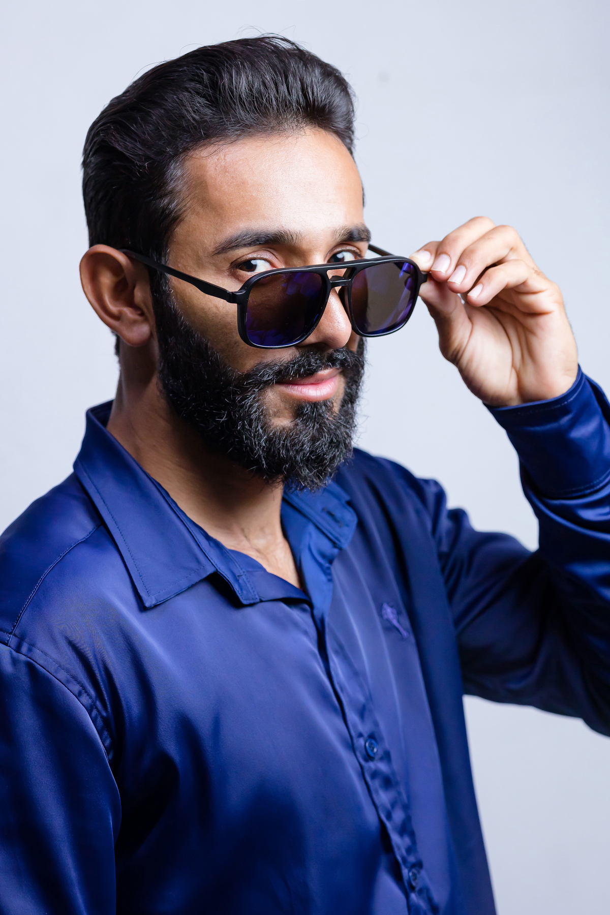 ENSAIO PERFIL PROFISSIONAL - LEO MENDES - POSES CANTOR - FOTOGRAFO EM ITAPEVA - ROBSON PRAXEDES