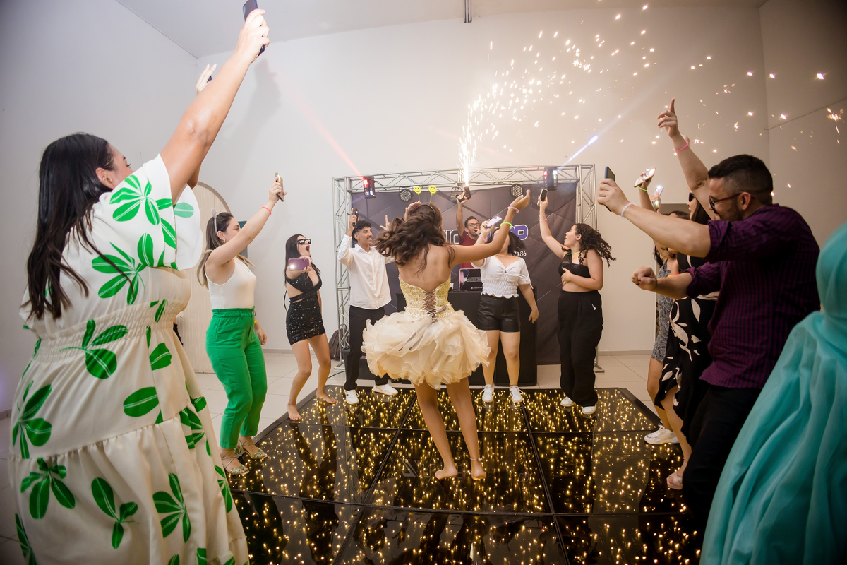 ANIVERSARIO 15 ANOS - CASA DE FESTAS SONHO MEU - FOTOGRAFO EM ITAPEVA - ROBSON PRAXEDES