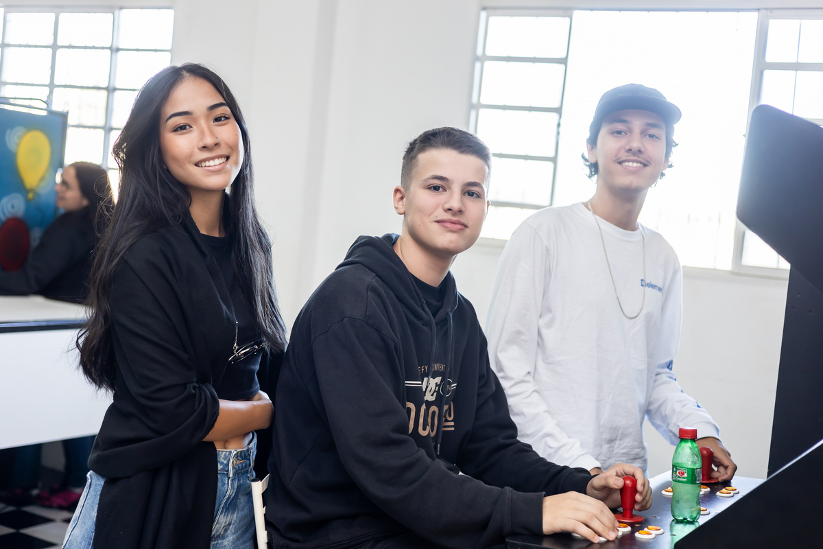 FOTOS DE ANIVERSÁRIO - SALÃO HOLTZ ITARARÉ - FOTOGRAFO EM ITARARÉ - ROBSON PRAXEDES - GABRIEL DECOR