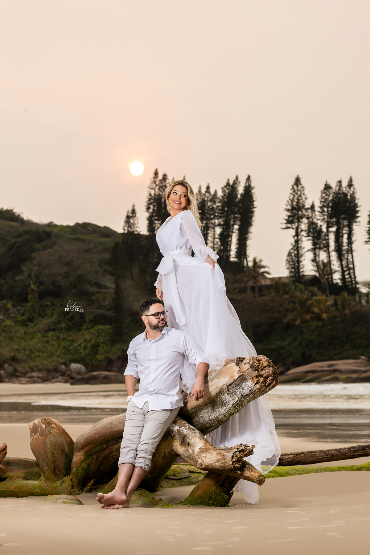 ENSAIO TRASH THE DRESS - ENSAIO PRAIA DA JOAQUINA - ENSAIO FLORIANOPOLIS - FOTOGRAFO EM FLORIANOPOLIS - ROBSON PRAXEDES