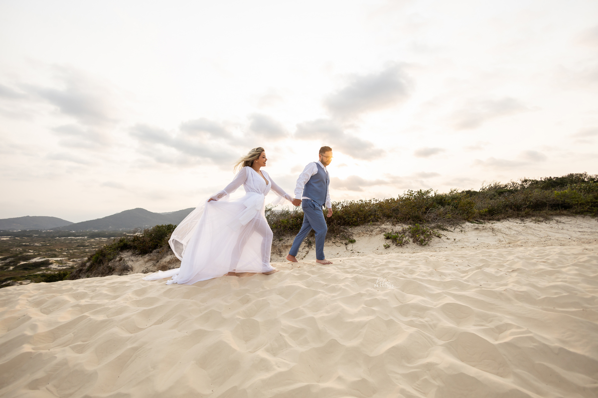 ENSAIO TRASH THE DRESS - ENSAIO PRAIA DA JOAQUINA - ENSAIO FLORIANOPOLIS - FOTOGRAFO EM FLORIANOPOLIS - ROBSON PRAXEDES