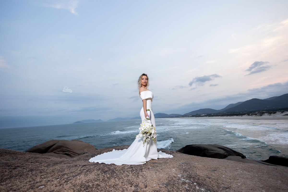 ENSAIO TRASH THE DRESS - ENSAIO PRAIA DA JOAQUINA - ENSAIO FLORIANOPOLIS - FOTOGRAFO EM FLORIANOPOLIS - ROBSON PRAXEDES