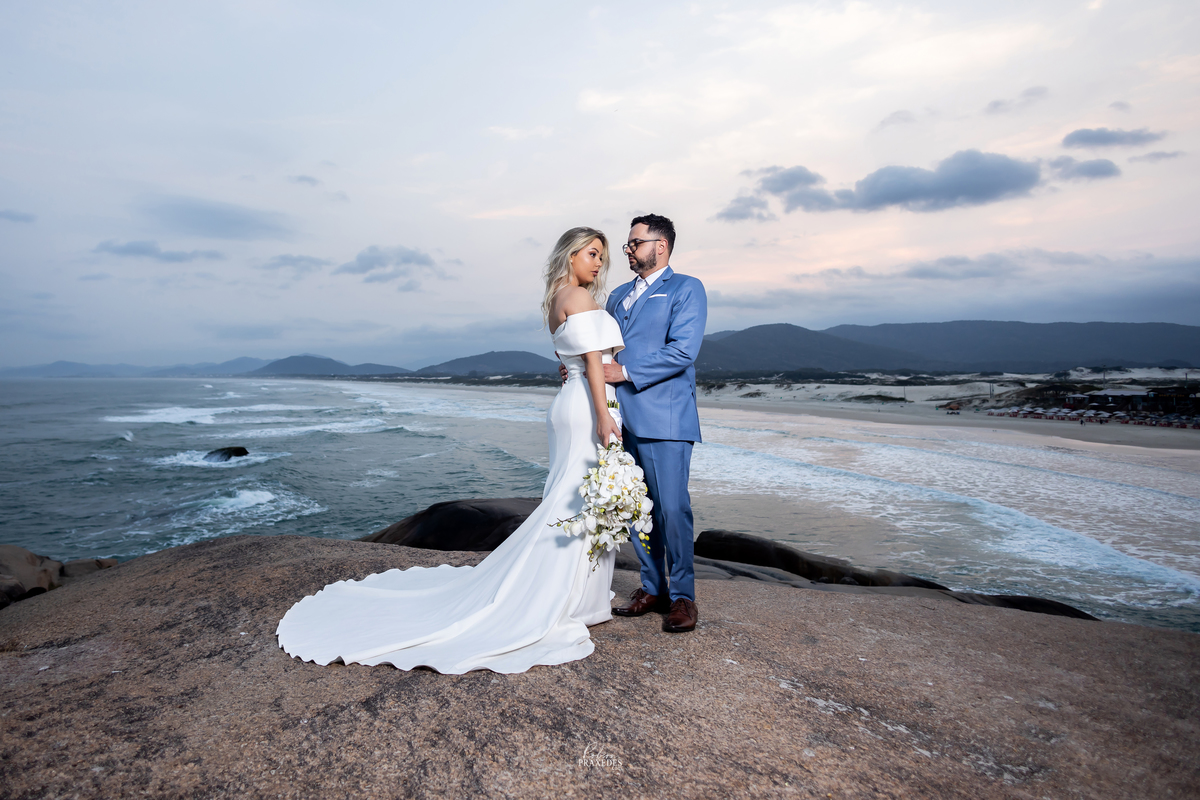 ENSAIO TRASH THE DRESS - ENSAIO PRAIA DA JOAQUINA - ENSAIO FLORIANOPOLIS - FOTOGRAFO EM FLORIANOPOLIS - ROBSON PRAXEDES