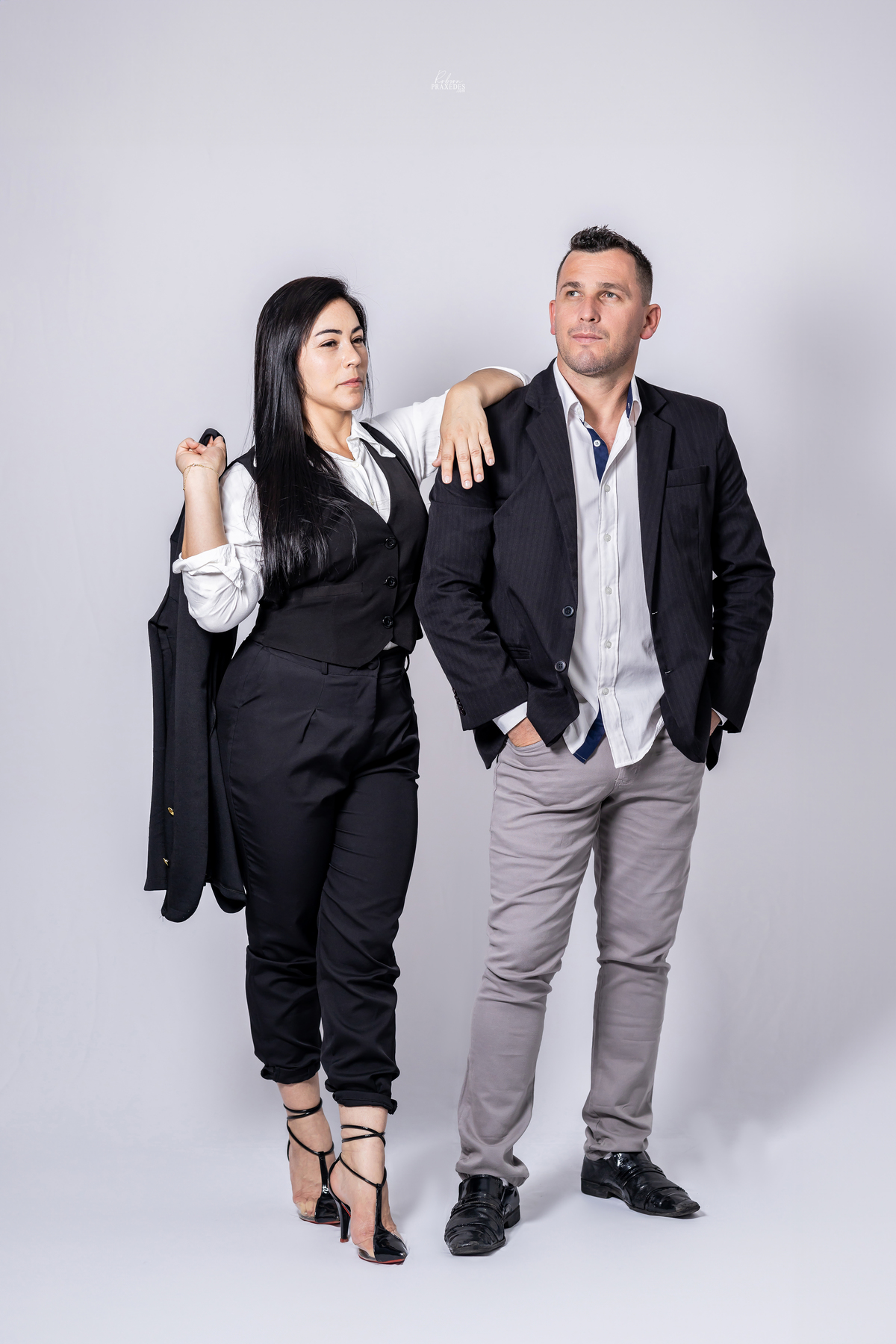 ENSAIO CASAL - ENSAIO FAMILIA - ENSAIO FUNDO BRANCO - FOTOGRAFO EM NOVA CAMPINA - ROBSON PRAXEDES