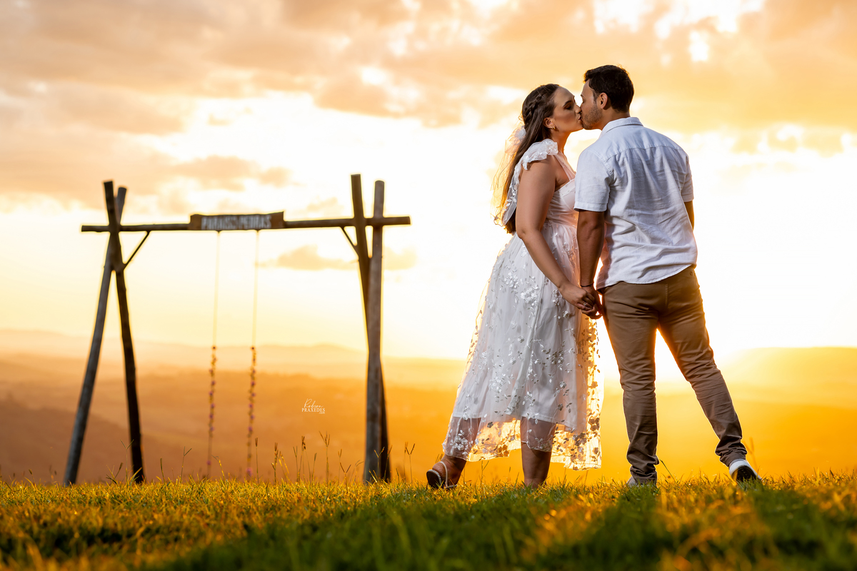 ENSAIO PRE CASAMENTO PARAISO DAS EPDRAS JAGUARIAIVA - PRE WEDDING PARAISO DAS PEDRAS - POSES ENSAIO PRE WEDDING - POSES ENSAIO CASAL - FOTOGRAFO EM JAGUARIAIVA ROBSON PRAXEDES - PARAISO DAS PEDRAS