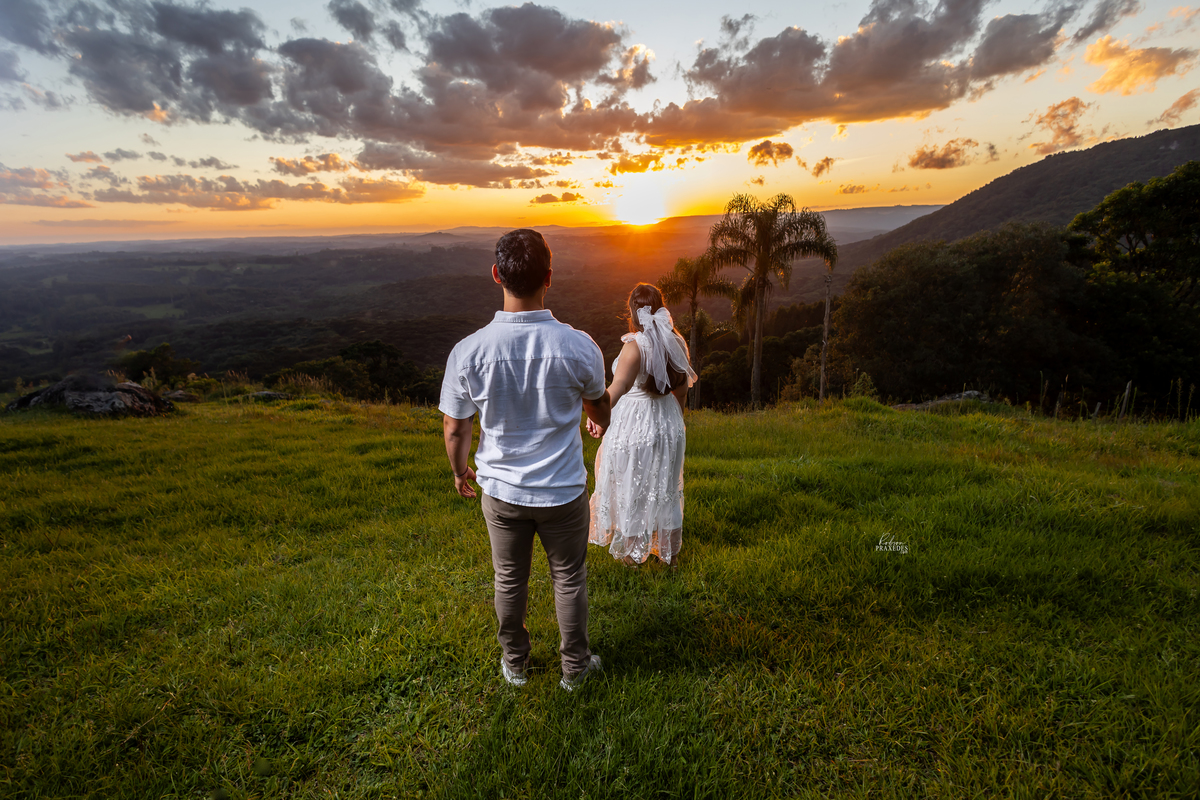 ENSAIO PRE CASAMENTO PARAISO DAS EPDRAS JAGUARIAIVA - PRE WEDDING PARAISO DAS PEDRAS - POSES ENSAIO PRE WEDDING - POSES ENSAIO CASAL - FOTOGRAFO EM JAGUARIAIVA ROBSON PRAXEDES - PARAISO DAS PEDRAS