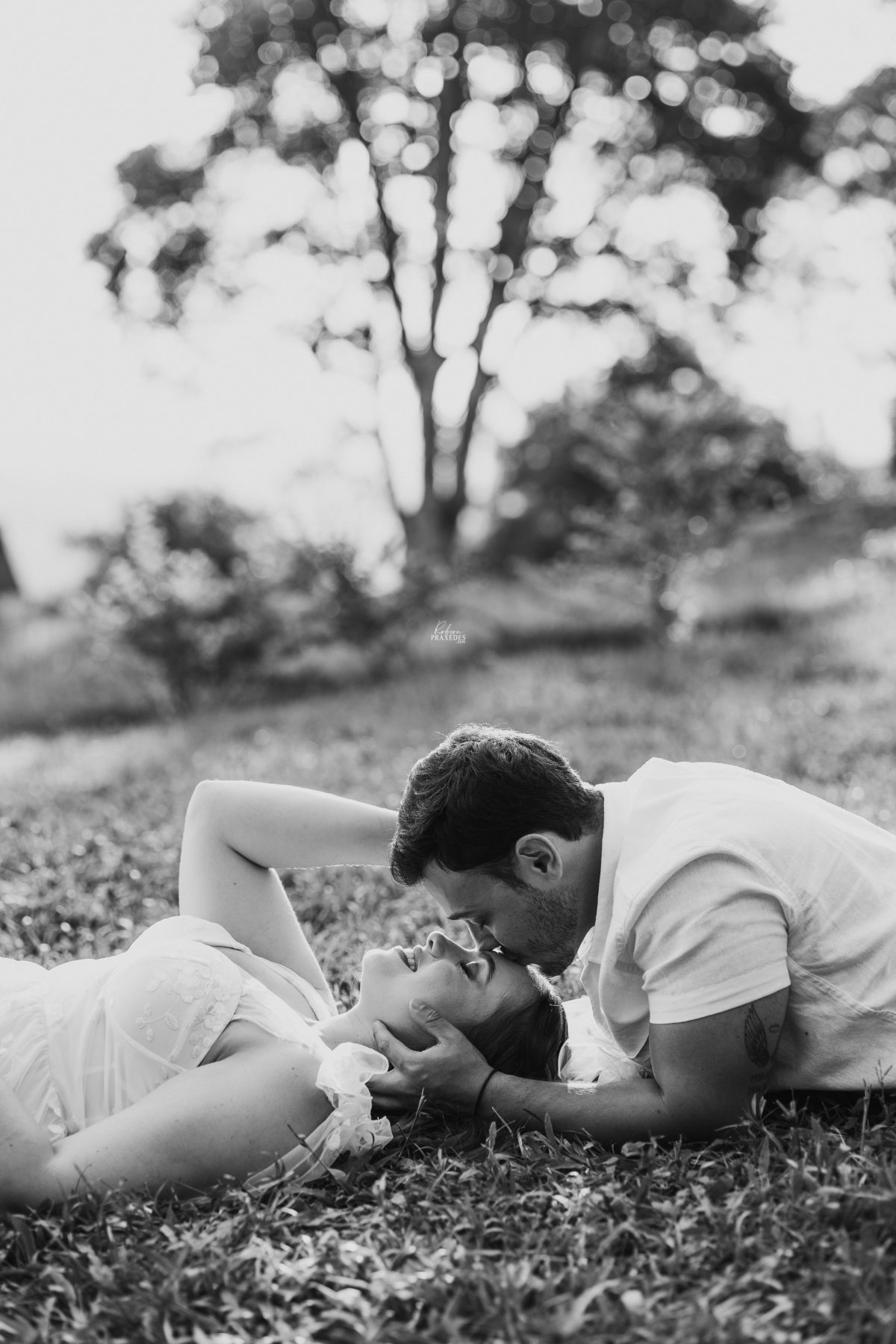 ENSAIO PRE CASAMENTO PARAISO DAS EPDRAS JAGUARIAIVA - PRE WEDDING PARAISO DAS PEDRAS - POSES ENSAIO PRE WEDDING - POSES ENSAIO CASAL - FOTOGRAFO EM JAGUARIAIVA ROBSON PRAXEDES - PARAISO DAS PEDRAS