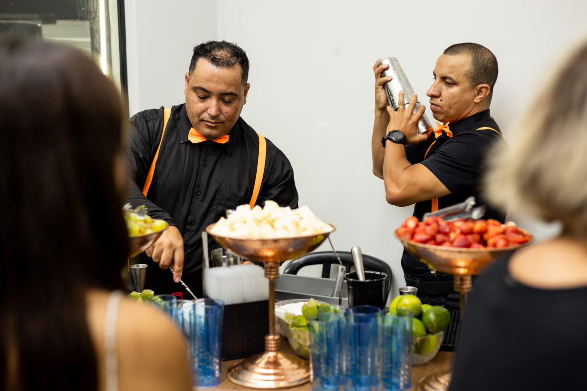 ANIVERSARIO 15 ANOS - ESPACO VITORIA EVENTOS ITAEVA - VINICIUS BUFFET E DECORACAO - FISCHER BARTENDER - FOTOGRAFO EM ITAPEVA ROBSON PRAXEDES