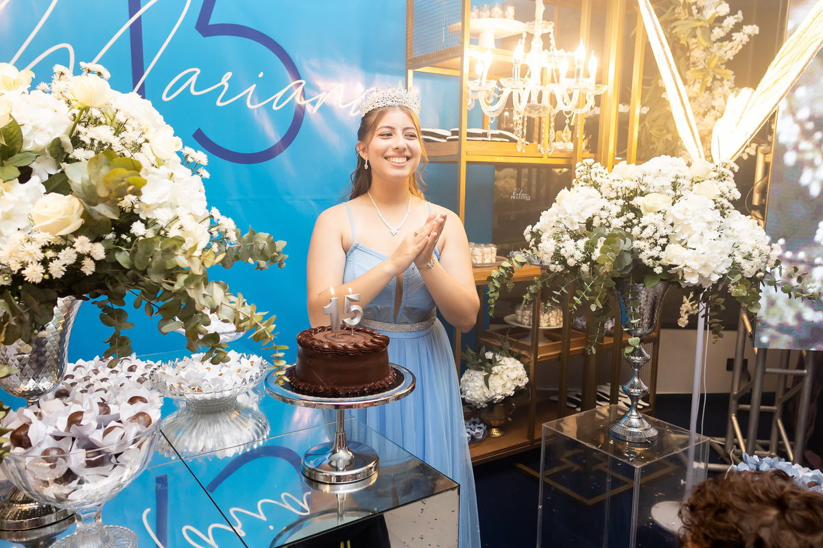 ANIVERSARIO 15 ANOS - ESPACO VITORIA EVENTOS ITAEVA - VINICIUS BUFFET E DECORACAO - FISCHER BARTENDER - FOTOGRAFO EM ITAPEVA ROBSON PRAXEDES