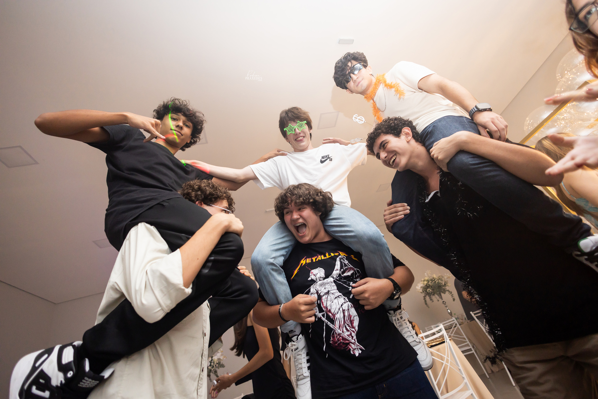 ANIVERSARIO 15 ANOS - ESPACO VITORIA EVENTOS ITAEVA - VINICIUS BUFFET E DECORACAO - FISCHER BARTENDER - FOTOGRAFO EM ITAPEVA ROBSON PRAXEDES