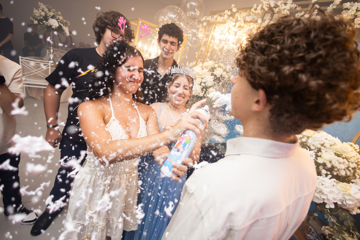 ANIVERSARIO 15 ANOS - ESPACO VITORIA EVENTOS ITAEVA - VINICIUS BUFFET E DECORACAO - FISCHER BARTENDER - FOTOGRAFO EM ITAPEVA ROBSON PRAXEDES