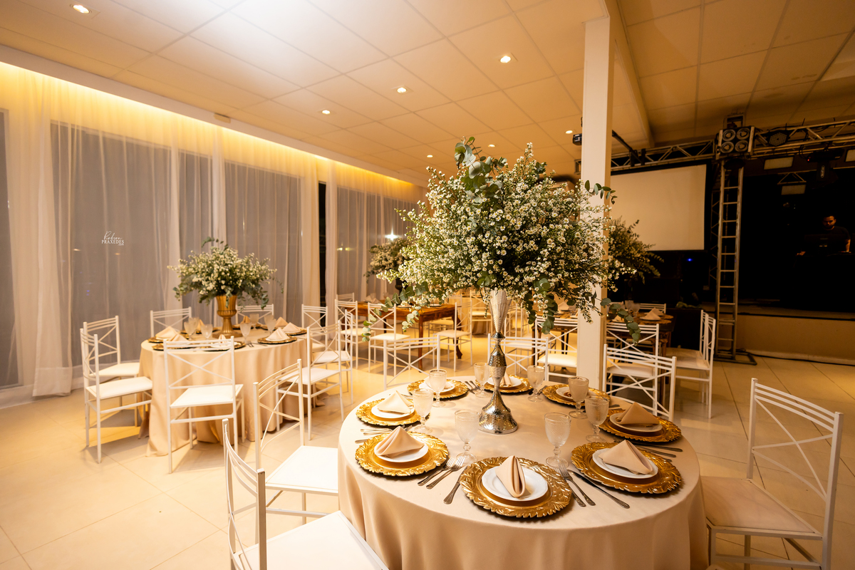 ANIVERSARIO 15 ANOS - FOTOGRAFO EM ITAPEVA ROBSON PRAXEDES - VINICIUS BUFFET E DECORACAO - ESPACO VERDE MICHETTI