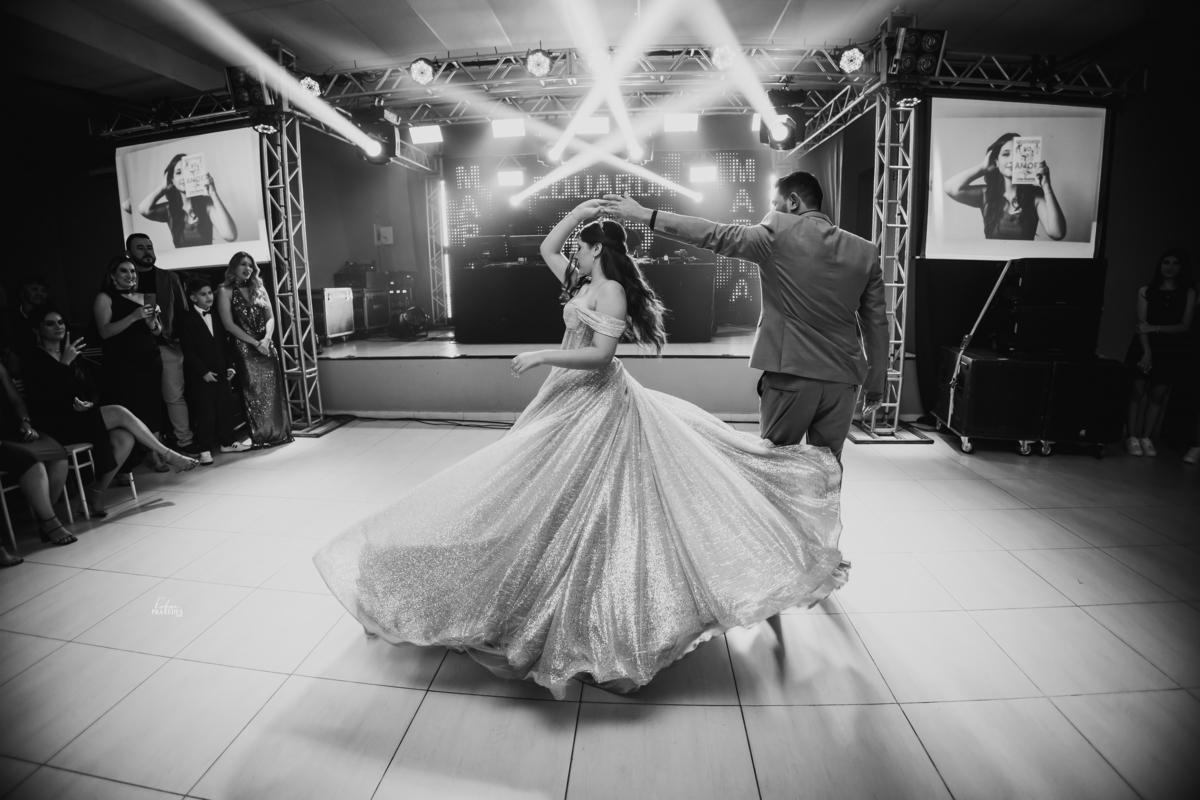 ANIVERSARIO 15 ANOS - FOTOGRAFO EM ITAPEVA ROBSON PRAXEDES - VINICIUS BUFFET E DECORACAO - ESPACO VERDE MICHETTI