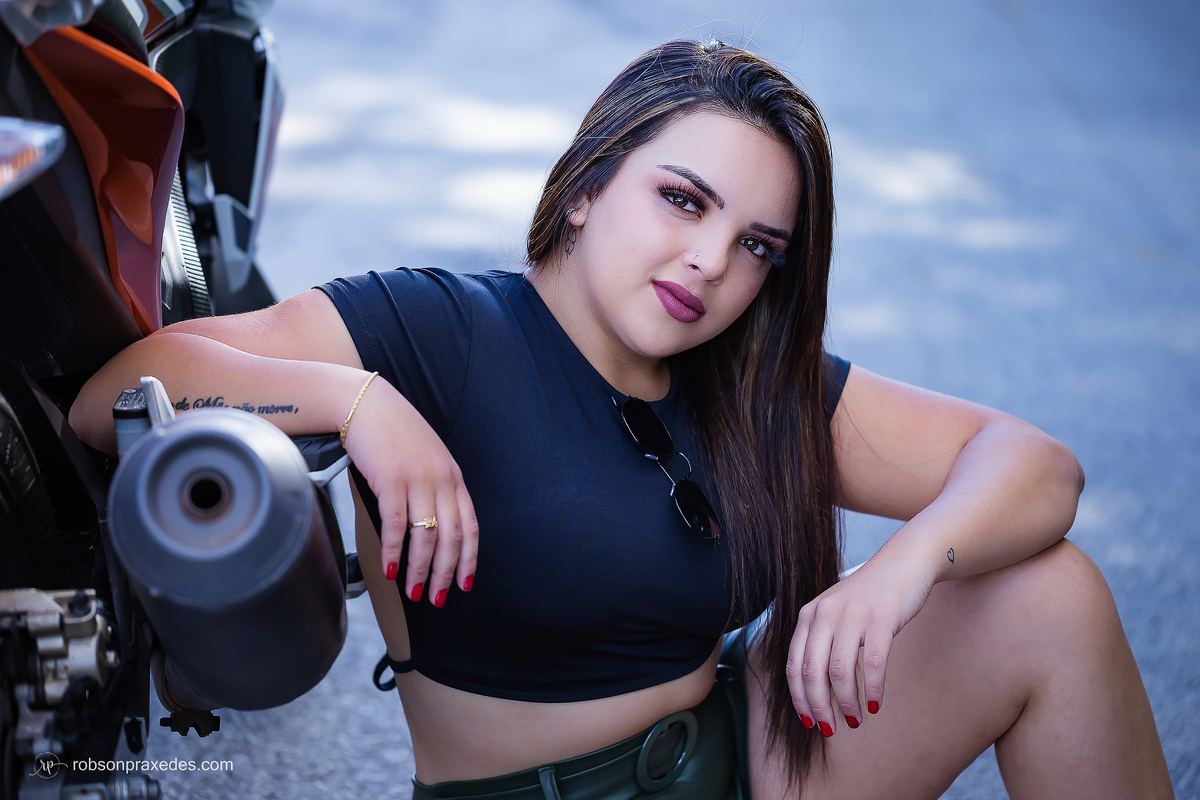 ENSAIO FEMININO COM MOTO - ROBSON PRAXEDES - FOTOGRAFO EM NOVA CAMPINA E ITAPEVA - ENSAIO COM MOTO