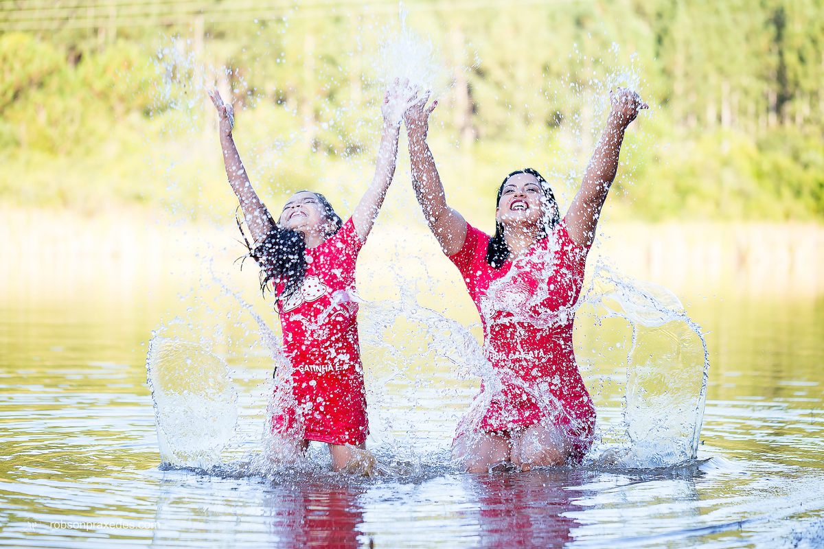 ENSAIO MAE E FILHA - ROBSON PRAXEDES - FOTOGRAFO EM ITAPEVA E NOVA CAMPINA - POSES PARA ENSAIO MAE E FILHA - PESQUEIRO RECANTO DOS PASSAROS