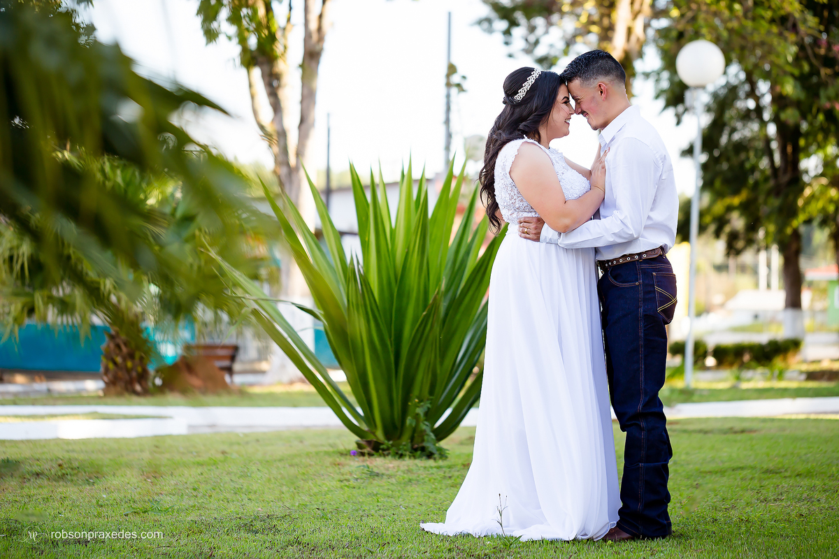  FOTOS DE CASAMENTO - FOTOGRAFO EM ITAPEVA E NOVA CAMPINA - ROBSON PRAXEDES - POSES DE FOTOS PARA CASAMENTO