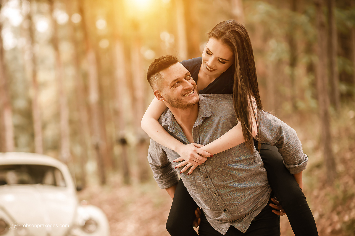 ENSAIO PRE CASAMENTO COM FUSCA - ENSAIO - FOTOGRAFO EM ITAPEVA - ROBSON PRAXEDES - PESQUEIRO RECANTO DOS PASSAROS - FUSCA