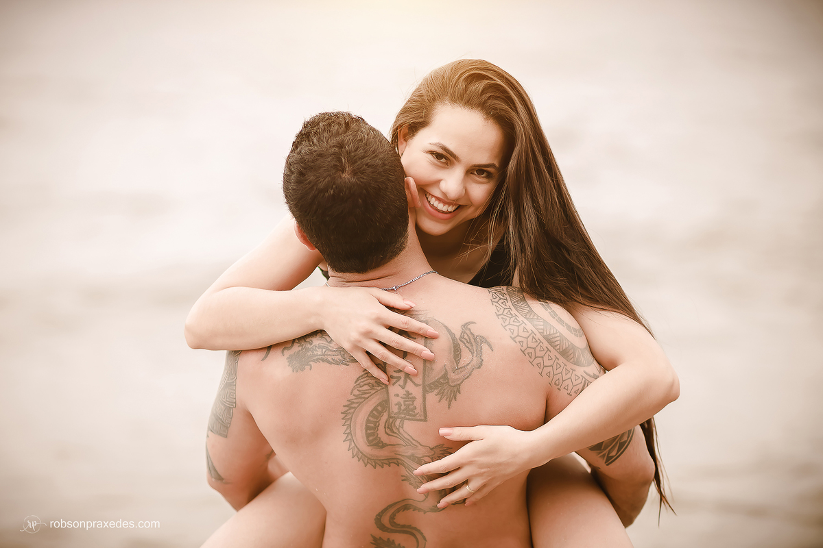 ENSAIO PRE CASAMENTO NA PRAIA - MATINHOS - FOTOGRAFO EM ITAPEVA - ROBSON PRAXEDES - POSES ENSAIO CASAL - POSES ENSAIO PRE CASAMENTO - ENSAIO NA PRAIA