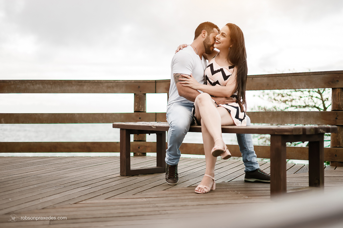 ENSAIO PRE CASAMENTO NA PRAIA - MATINHOS - FOTOGRAFO EM ITAPEVA - ROBSON PRAXEDES - POSES ENSAIO CASAL - POSES ENSAIO PRE CASAMENTO - ENSAIO NA PRAIA