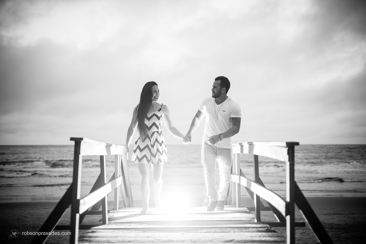 ENSAIO PRE CASAMENTO NA PRAIA - MATINHOS - FOTOGRAFO EM ITAPEVA - ROBSON PRAXEDES - POSES ENSAIO CASAL - POSES ENSAIO PRE CASAMENTO - ENSAIO NA PRAIA