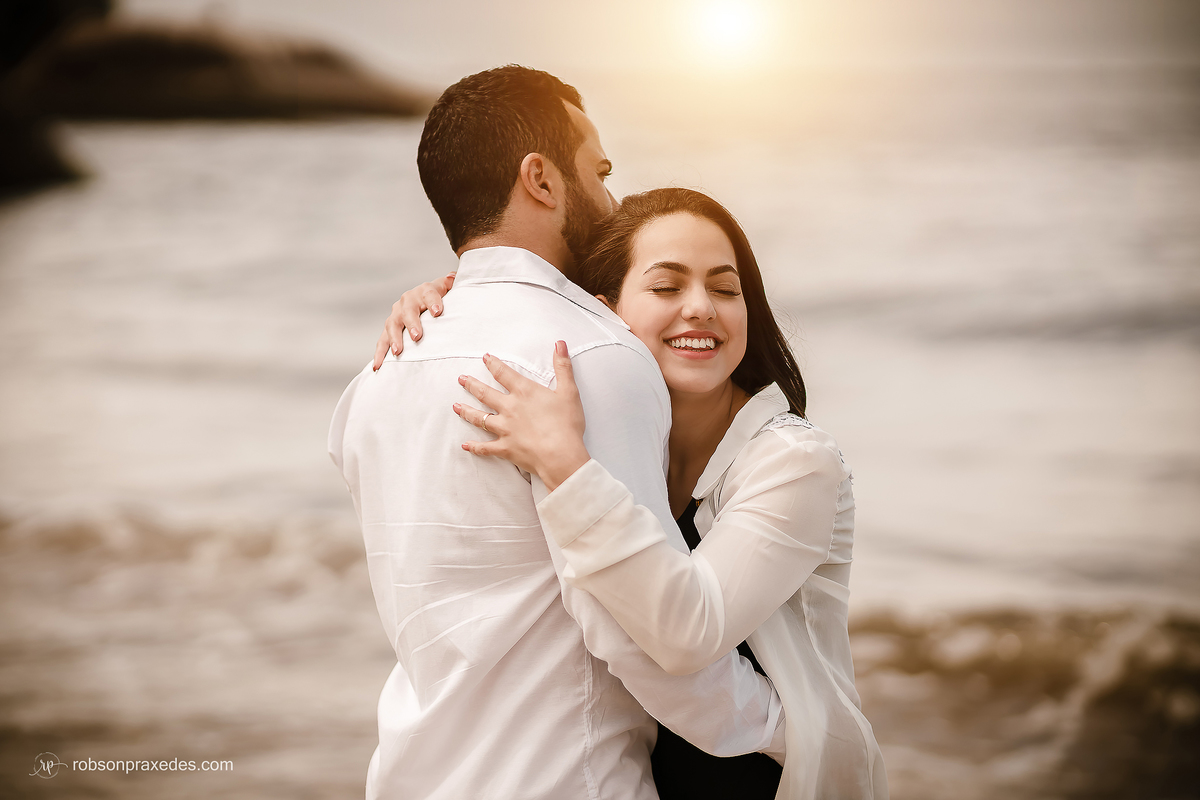 ENSAIO PRE CASAMENTO NA PRAIA - MATINHOS - FOTOGRAFO EM ITAPEVA - ROBSON PRAXEDES - POSES ENSAIO CASAL - POSES ENSAIO PRE CASAMENTO - ENSAIO NA PRAIA