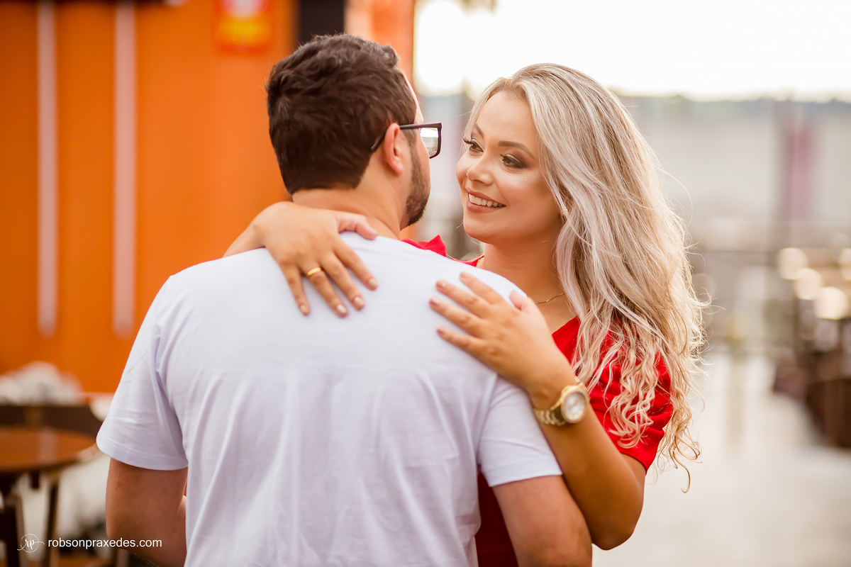 ENSAIO URBANO - ENSAIO CASAL - ENSAIO CIDADE - FOTOGRAFO EM ITAPEVA - ROBSON PRAXEDES - container food park ITAPEVA