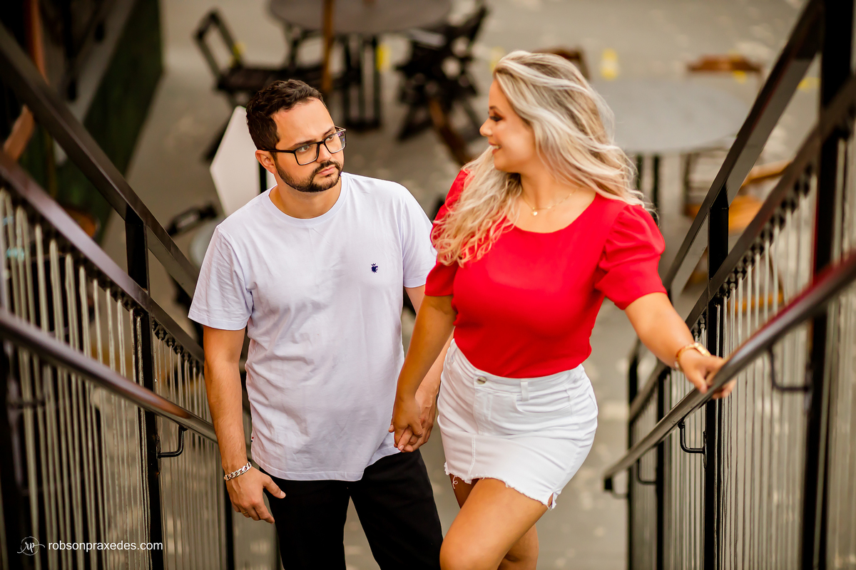 ENSAIO URBANO - ENSAIO CASAL - ENSAIO CIDADE - FOTOGRAFO EM ITAPEVA - ROBSON PRAXEDES - container food park ITAPEVA