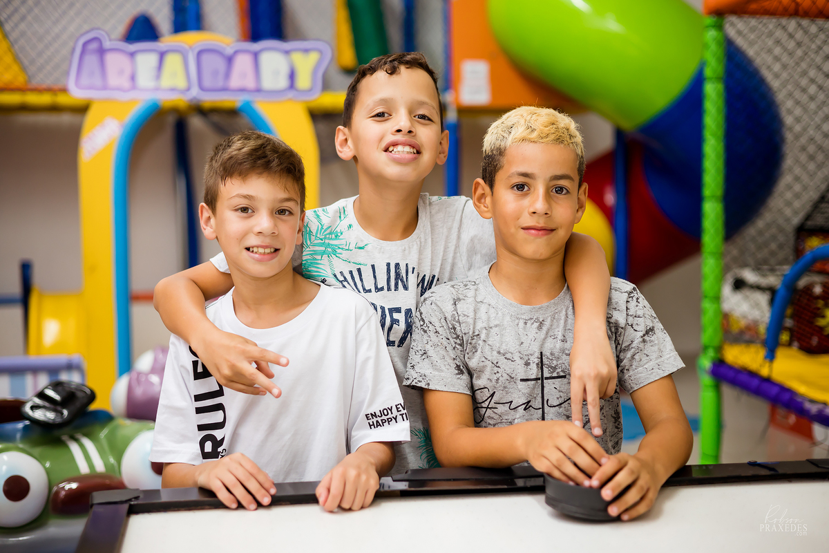 FOTOGRAFO EM ITAPEVA - ROBSON PRAXEDES - CASA DE FESTAS SONHO MEU - FOTOGRAFIA DE ANIVERSARIO