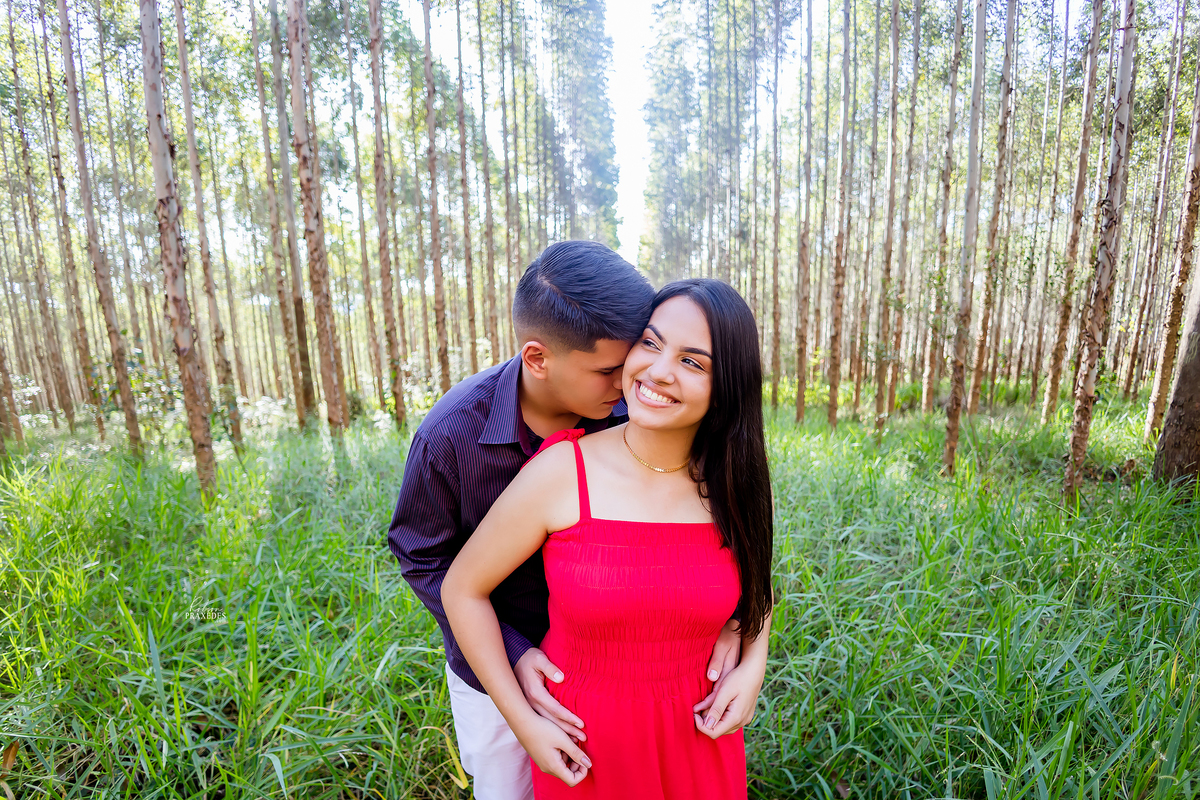 PRE WEDDING - ENSAIO PRE CASAMENTO -POSES CASAL - FOTOGRAFO EM ITAPEVA - ROBSON PRAXEDES - ENSAIO CASAL CANIONS