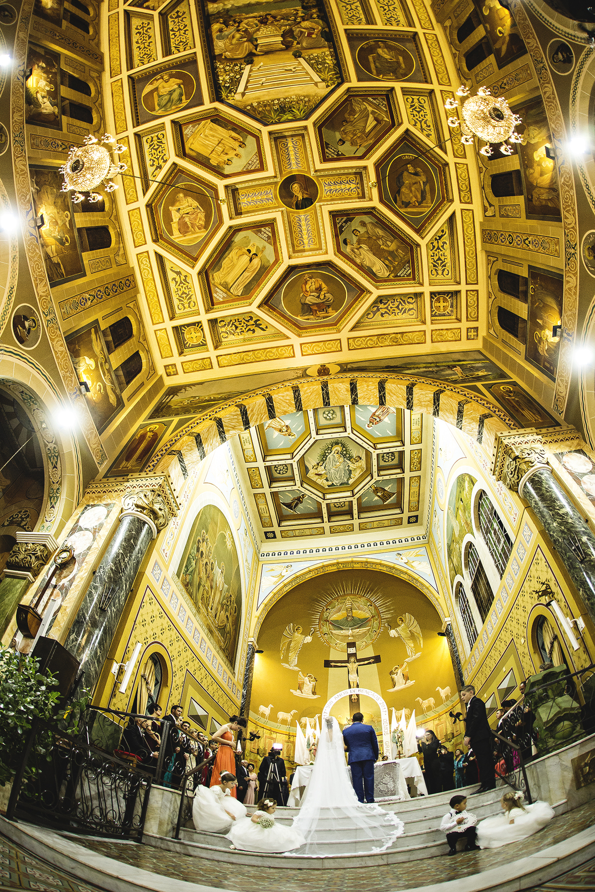fotos de casamento na basílica em rio preto 
