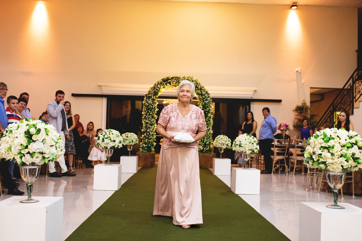 entrada das alianças  erik faria fotografo fotografo de casamento fotografo de casamento rio preto