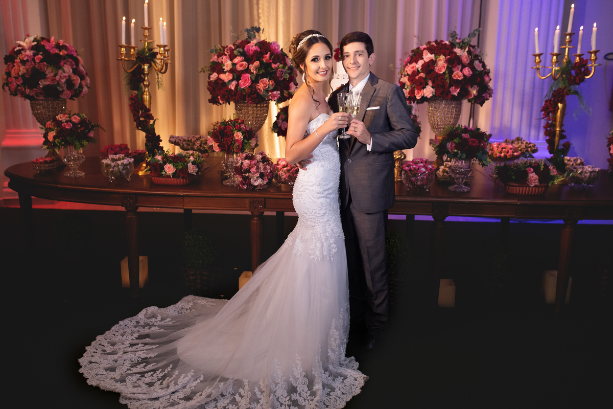 fotos de casamento na mesa do bolo fotografo de casamento