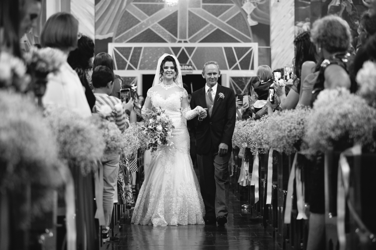 entrada da noiva casamento ana paula e paulinho casamento ana e paulo