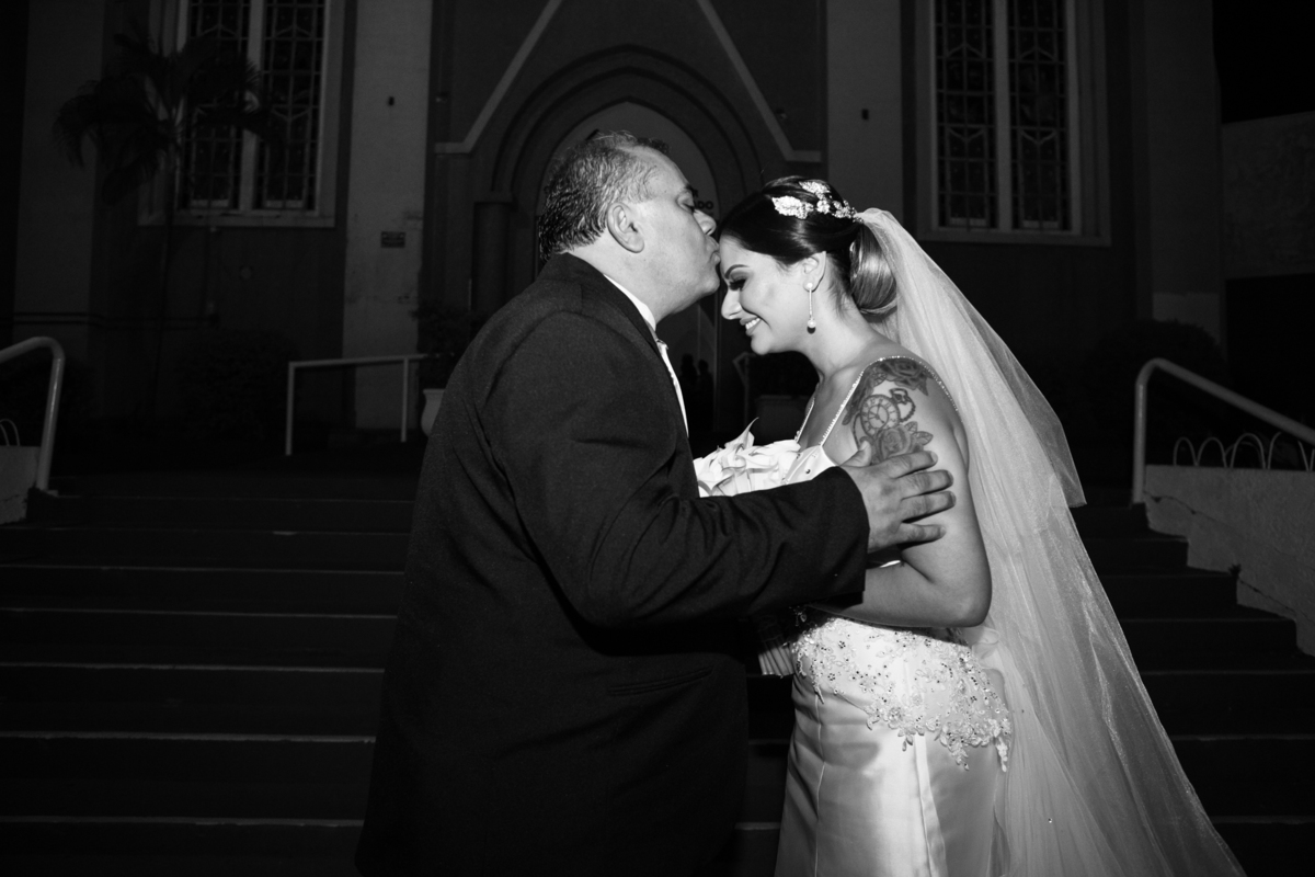 beijo do pai na noiva