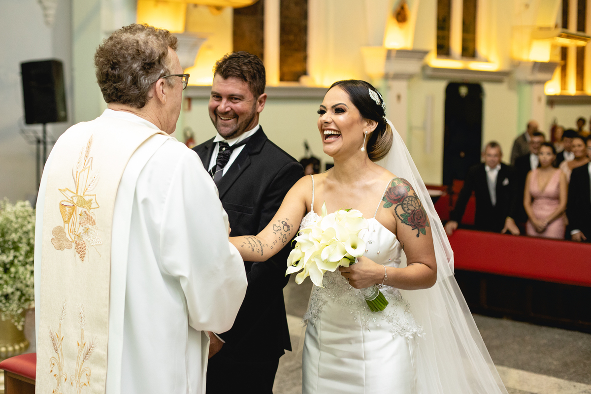 emoção no casamento igreja santa cruz