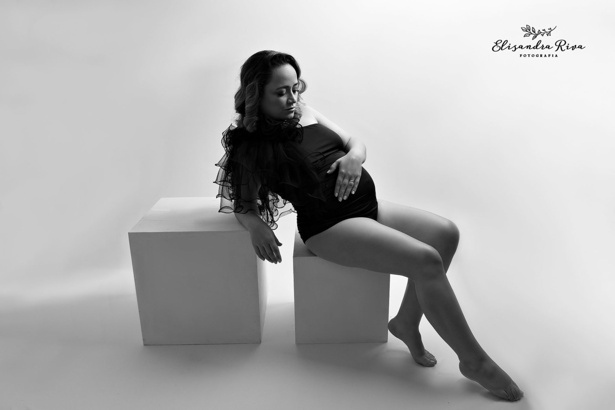 Um ensaio de grávida elegante, atemporal e único.