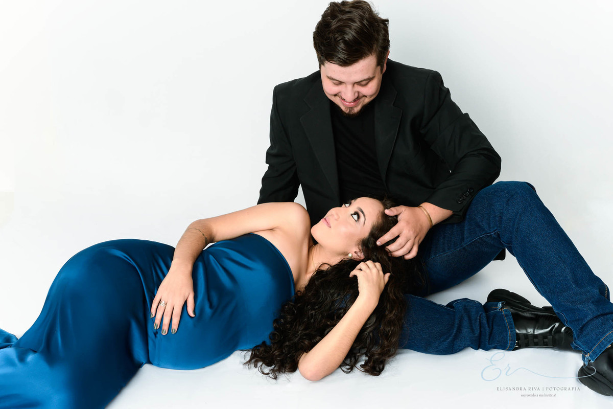 A foto de grávida com o pai do bebê nunca pode faltar.