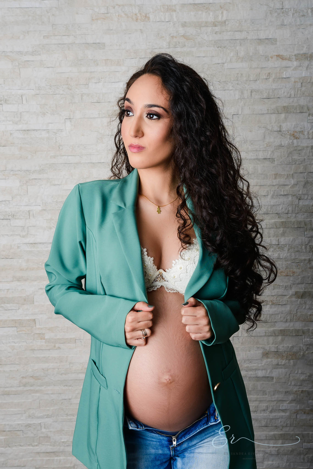 Grávida com elegância e sofisticação num look especial