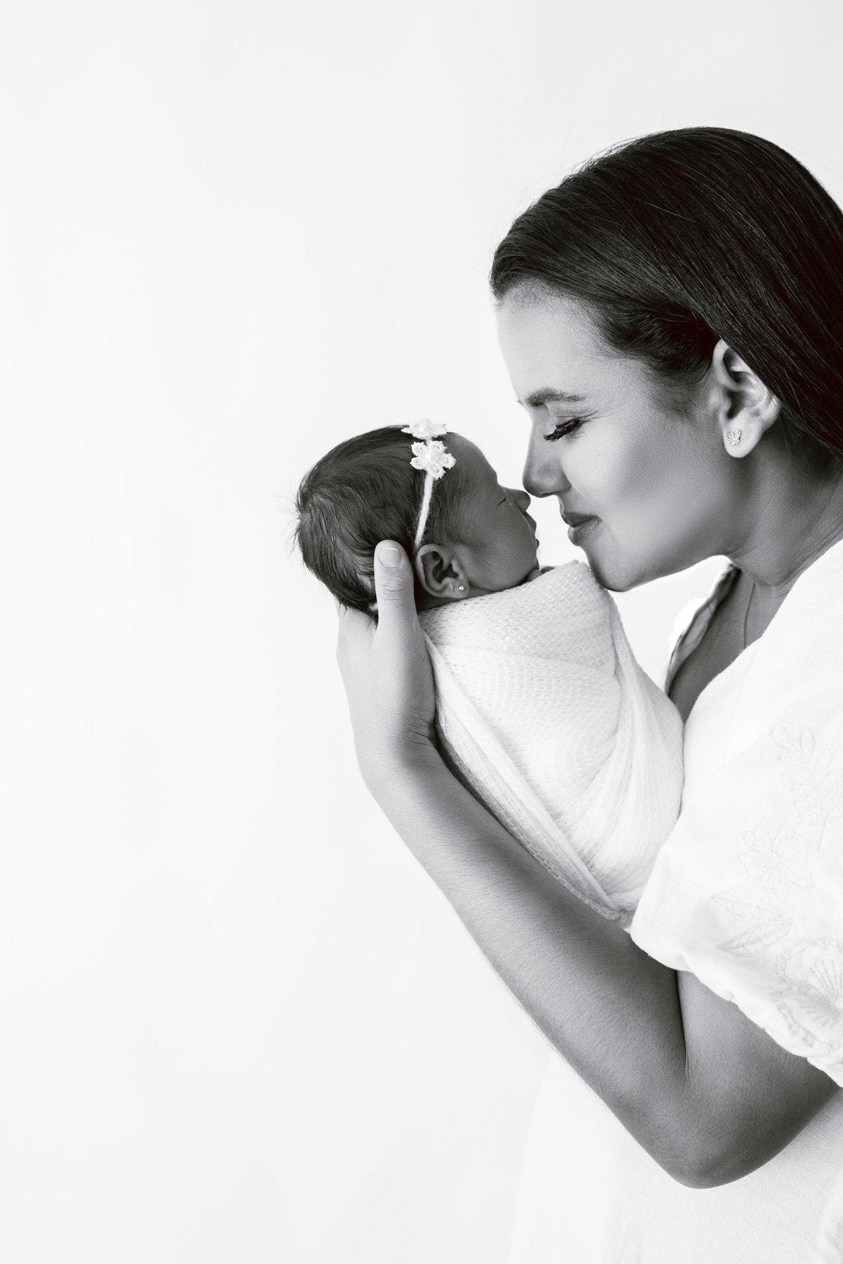 foto de newborn com a mãe