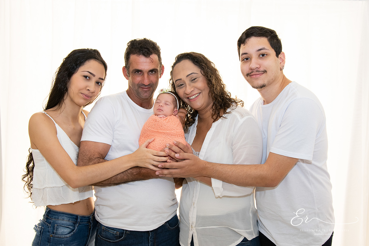 newborm com a família