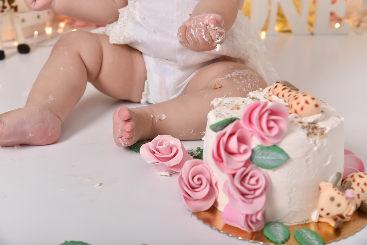 smash-the-cake-neutro-jardim-girafas-ensaio-estudio-santo-andre-thais-castro