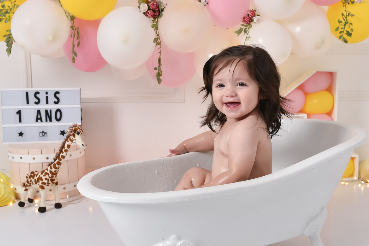 smash-the-cake-neutro-jardim-girafas-ensaio-estudio-santo-andre-thais-castro